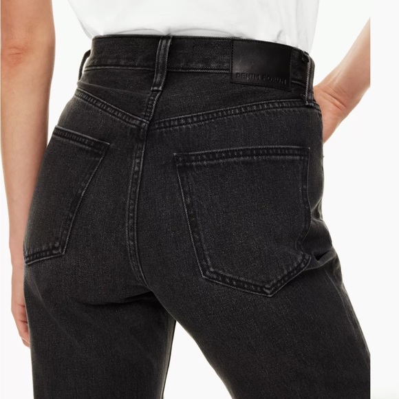 Aritzia Denim Forum The 90s Joni High Rise Loose Jean - Picture 6 of 8